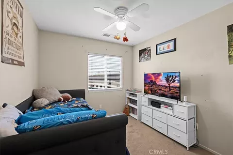 Bedroom - 5251 Split Rock Ave, Twentynine Palms, CA 92277 photo 4 of 7