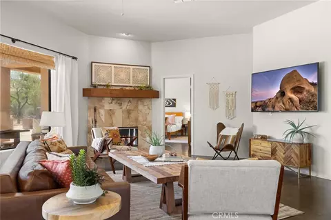 Living - 6220 Farrelo, Yucca Valley, CA 92284 photo 2 of 4
