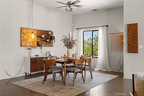 Dining - 6220 Farrelo, Yucca Valley, CA 92284 photo 1 of 1