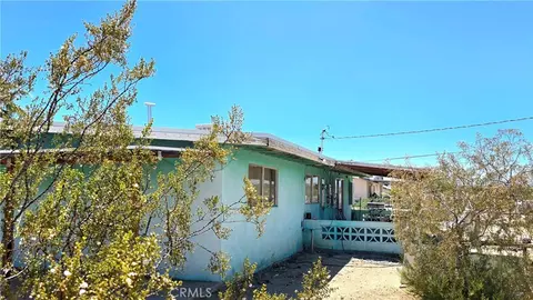 74458 Pinon, Twentynine Palms, CA 92277 photo 2