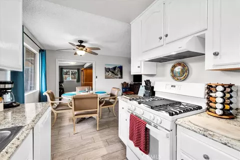Kitchen - 60369 Adobe Dr, Joshua Tree, CA 92252 photo 4 of 4