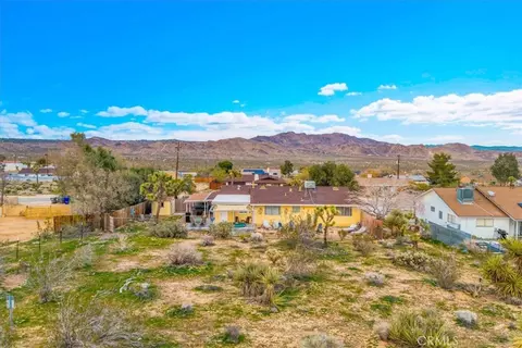 View/Area - 60369 Adobe Dr, Joshua Tree, CA 92252 photo 4 of 7