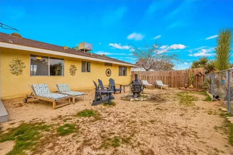 Exterior - 60369 Adobe Dr, Joshua Tree, CA 92252 photo 12 of 34