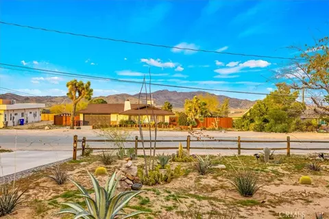 Exterior - 60369 Adobe Dr, Joshua Tree, CA 92252 photo 14 of 34