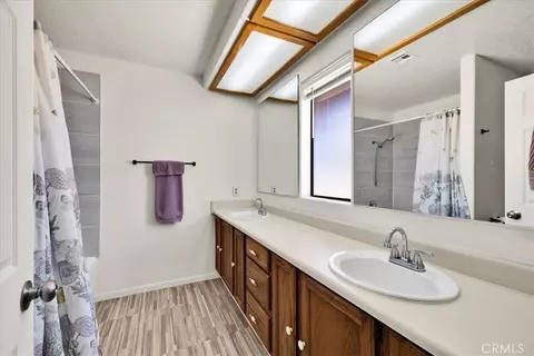 Bath - 5775 Hall Ln, Twentynine Palms, CA 92277 photo 1 of 3