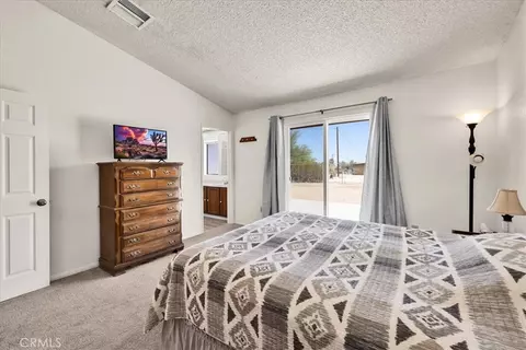 Bedroom - 5775 Hall Ln, Twentynine Palms, CA 92277 photo 2 of 6