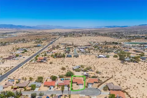 View/Area - 5775 Hall Ln, Twentynine Palms, CA 92277 photo 2 of 6
