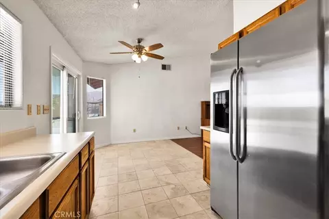 Kitchen - 5775 Hall Ln, Twentynine Palms, CA 92277 photo 4 of 5