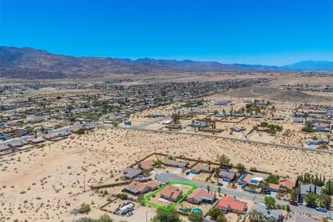 View/Area - 5775 Hall Ln, Twentynine Palms, CA 92277 photo 4 of 6