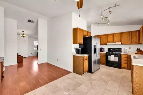 Entry Way - 5775 Hall Ln, Twentynine Palms, CA 92277 photo 2 of 3