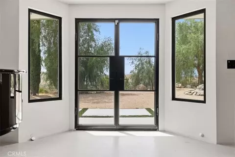 Entry Way - 49988 Aspen, Morongo Valley, CA 92256 photo 3 of 5