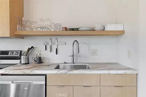 Kitchen - 49988 Aspen, Morongo Valley, CA 92256 photo 6 of 6