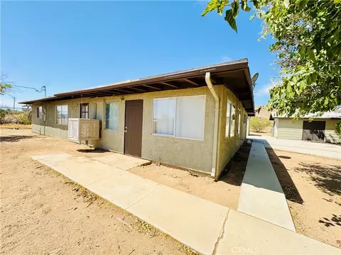 Exterior - 56677 Sunset Dr, Yucca Valley, CA 92284 photo 4 of 14