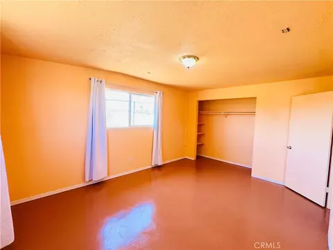 Bedroom - 56677 Sunset Dr, Yucca Valley, CA 92284 photo 2 of 8