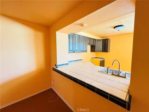 Kitchen - 56677 Sunset Dr, Yucca Valley, CA 92284 photo 2 of 3