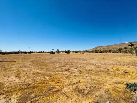 Exterior - 56677 Sunset Dr, Yucca Valley, CA 92284 photo 14 of 14