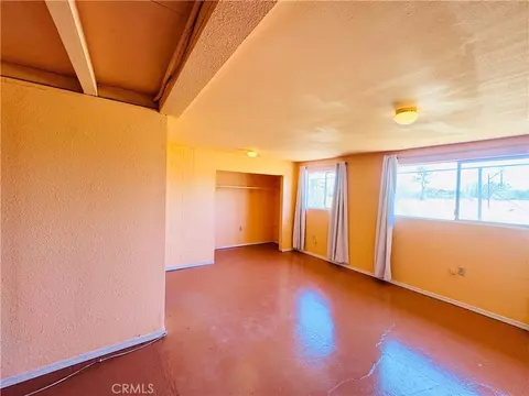 Bedroom - 56677 Sunset Dr, Yucca Valley, CA 92284 photo 7 of 8