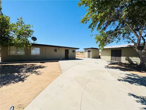 Exterior - 56677 Sunset Dr, Yucca Valley, CA 92284 photo 2 of 14