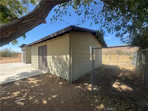 Exterior - 56677 Sunset Dr, Yucca Valley, CA 92284 photo 6 of 14