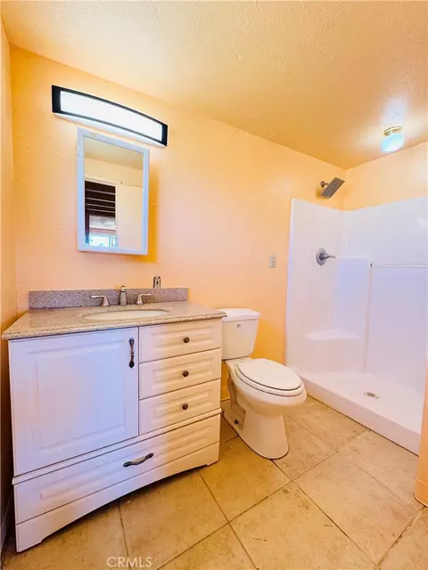 Bath - 56677 Sunset Dr, Yucca Valley, CA 92284 photo 3 of 3