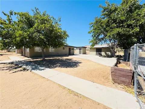 Exterior - 56677 Sunset Dr, Yucca Valley, CA 92284 photo 3 of 14