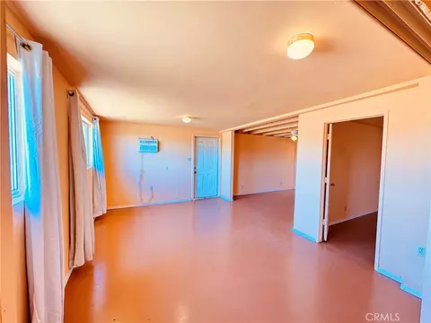 Living - 56677 Sunset Dr, Yucca Valley, CA 92284 photo 8 of 9