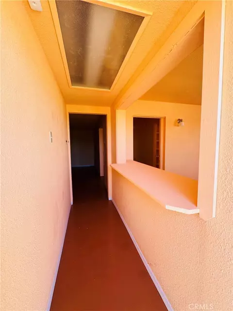 Entry Way - 56677 Sunset Dr, Yucca Valley, CA 92284 photo 2 of 4