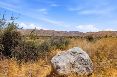 49200 Old Ml, Morongo Valley, CA 92256 photo 3