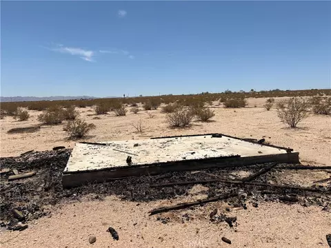 101 Bluegrass Ave, Twentynine Palms, CA 92277