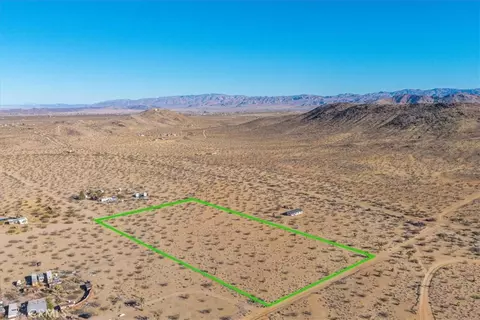 1631 Alta Ave, Landers, CA 92285 photo 8