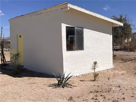 Exterior - 6857 Split Rock, Twentynine Palms, CA 92277 photo 6 of 8