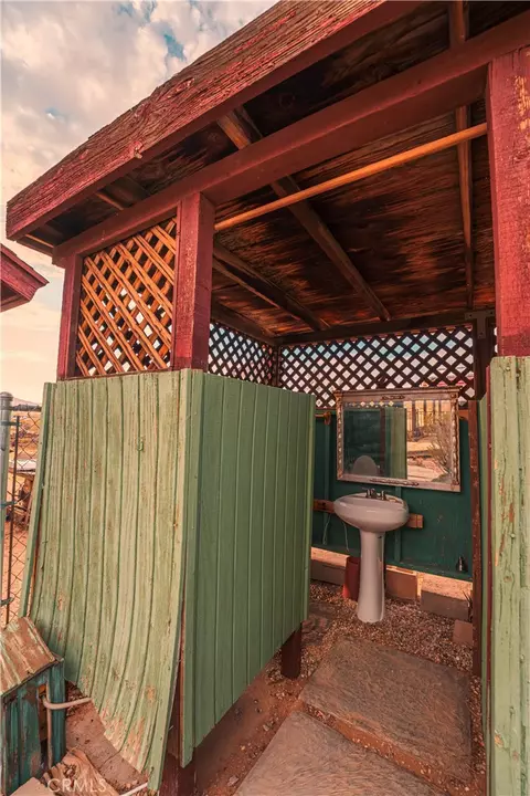 Bath - 701 Tahoe, Yucca Valley, CA 92284 photo 3 of 4