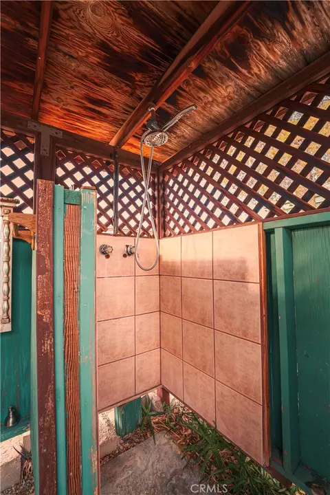 Bath - 701 Tahoe, Yucca Valley, CA 92284 photo 4 of 4