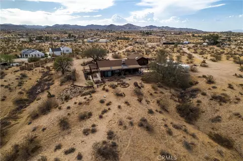 View/Area - 701 Tahoe, Yucca Valley, CA 92284 photo 2 of 3