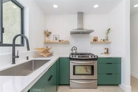 Kitchen - 61483 Capilla, Joshua Tree, CA 92252 photo 5 of 5