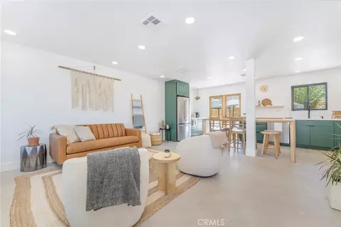 Living - 61483 Capilla, Joshua Tree, CA 92252 photo 1 of 6