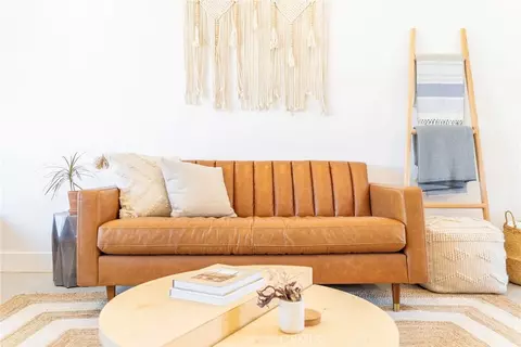 Living - 61483 Capilla, Joshua Tree, CA 92252 photo 6 of 6