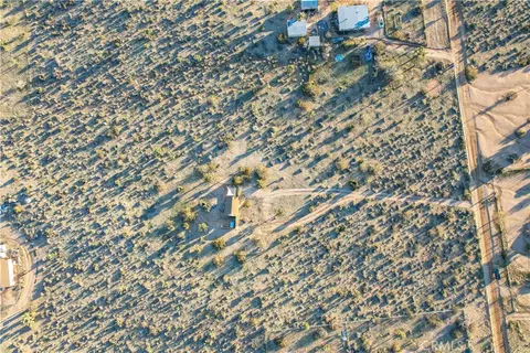 View/Area - 3567 Condalia Ave, Yucca Valley, CA 92284 photo 4 of 11