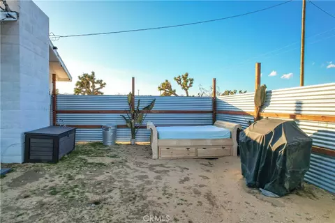 Exterior - 3567 Condalia Ave, Yucca Valley, CA 92284 photo 10 of 19
