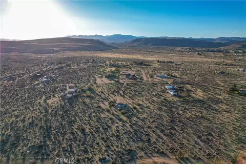 View/Area - 3567 Condalia Ave, Yucca Valley, CA 92284 photo 1 of 11