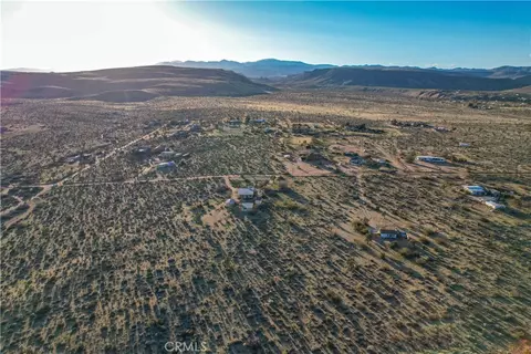 View/Area - 3567 Condalia Ave, Yucca Valley, CA 92284 photo 9 of 11