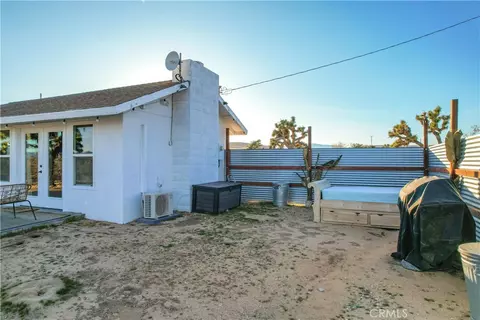 Exterior - 3567 Condalia Ave, Yucca Valley, CA 92284 photo 11 of 19