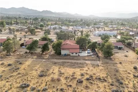 View/Area - 8739 Palomar Ave, Yucca Valley, CA 92284 photo 5 of 5
