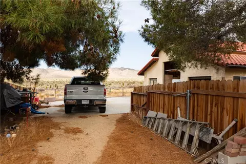 Exterior - 8739 Palomar Ave, Yucca Valley, CA 92284 photo 6 of 9