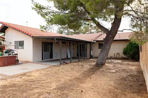 Exterior - 8739 Palomar Ave, Yucca Valley, CA 92284 photo 4 of 9