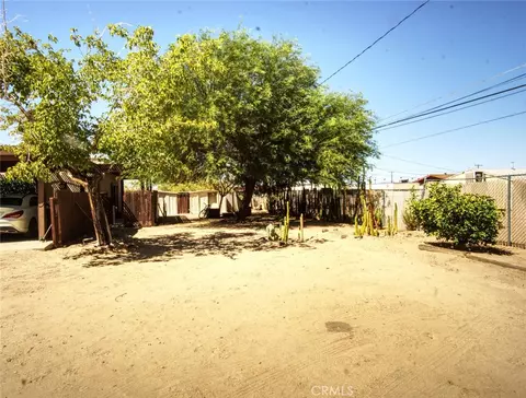 Exterior - 6655 Split Rock Ave, Twentynine Palms, CA 92277 photo 10 of 20
