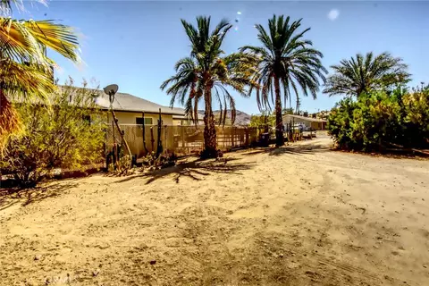 Exterior - 6655 Split Rock Ave, Twentynine Palms, CA 92277 photo 12 of 20