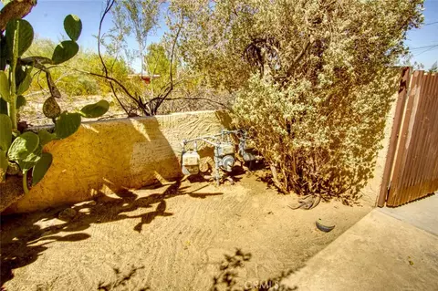 Exterior - 6655 Split Rock Ave, Twentynine Palms, CA 92277 photo 3 of 20