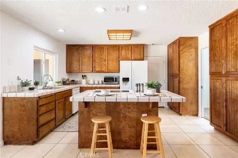 57944 Ivanhoe Dr, Yucca Valley, CA 92284