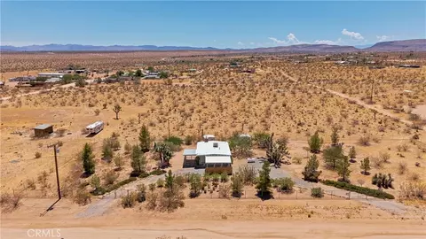 View/Area - 56713 Lowe, Yucca Valley, CA 92284 photo 5 of 6